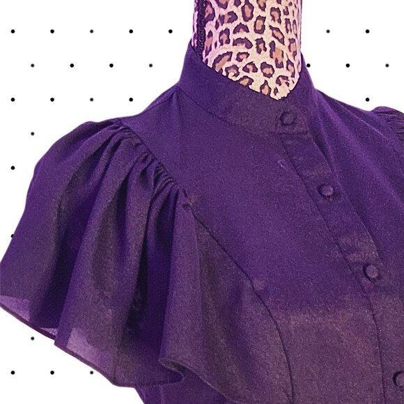 Black bottom up blouse with ruffled cap sleeves - Picture 3 of 4